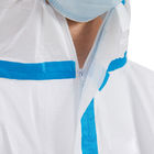 Combinações descartáveis brancas de FDA com o uniforme da clínica da capa